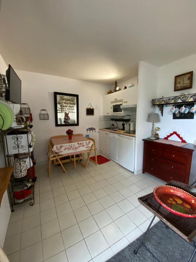 Studio En Rez De Jardin -"Le Petit Nid" A Trouville Exteriör bild